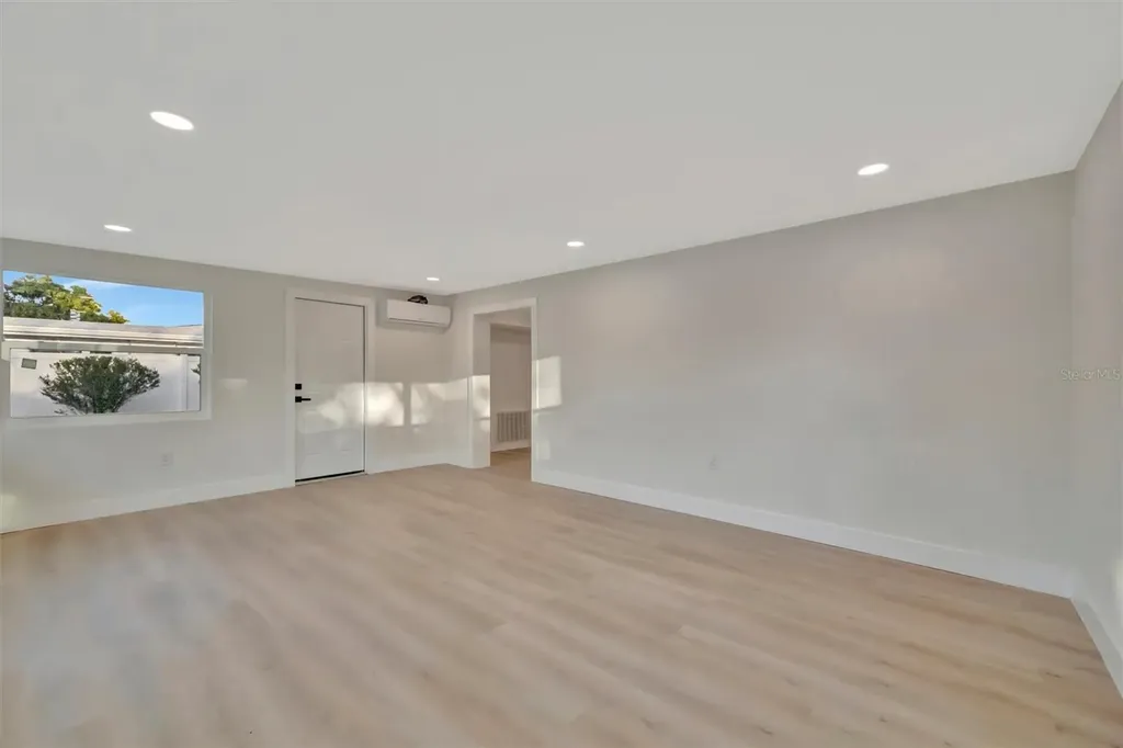 2705 Sunnyside Street Sarasota FL 34239