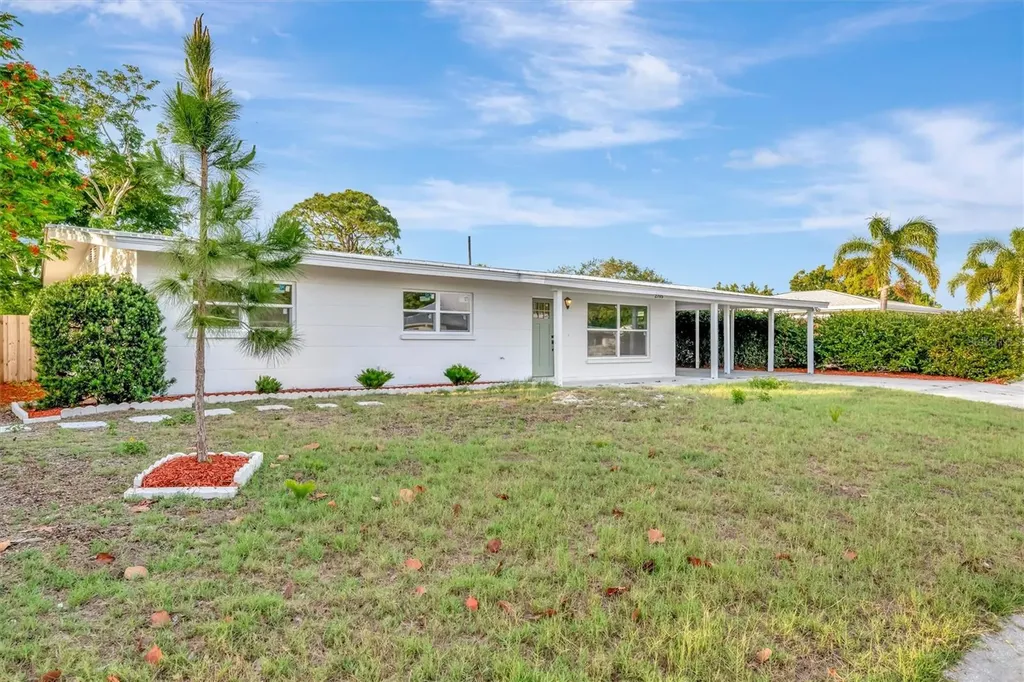 2705 Sunnyside Street Sarasota FL 34239