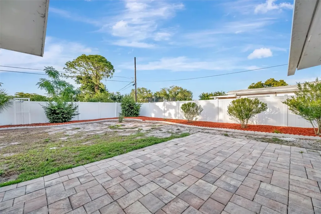 2705 Sunnyside Street Sarasota FL 34239