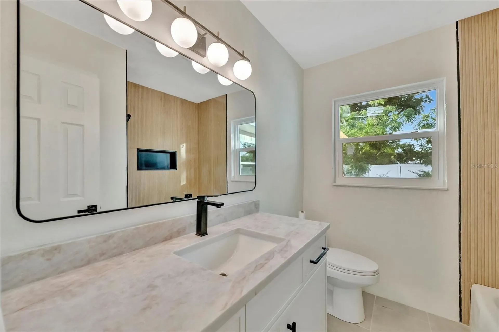 2705 Sunnyside Street Sarasota FL 34239