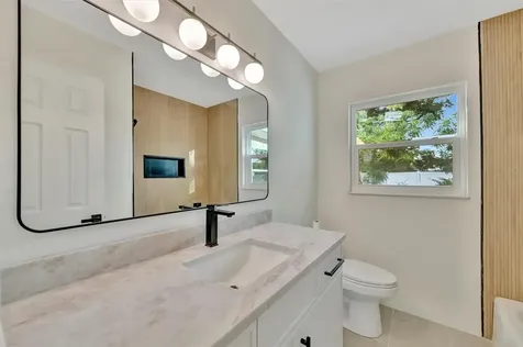 2705 Sunnyside Street Sarasota FL 34239