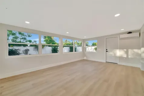 2705 Sunnyside Street Sarasota FL 34239