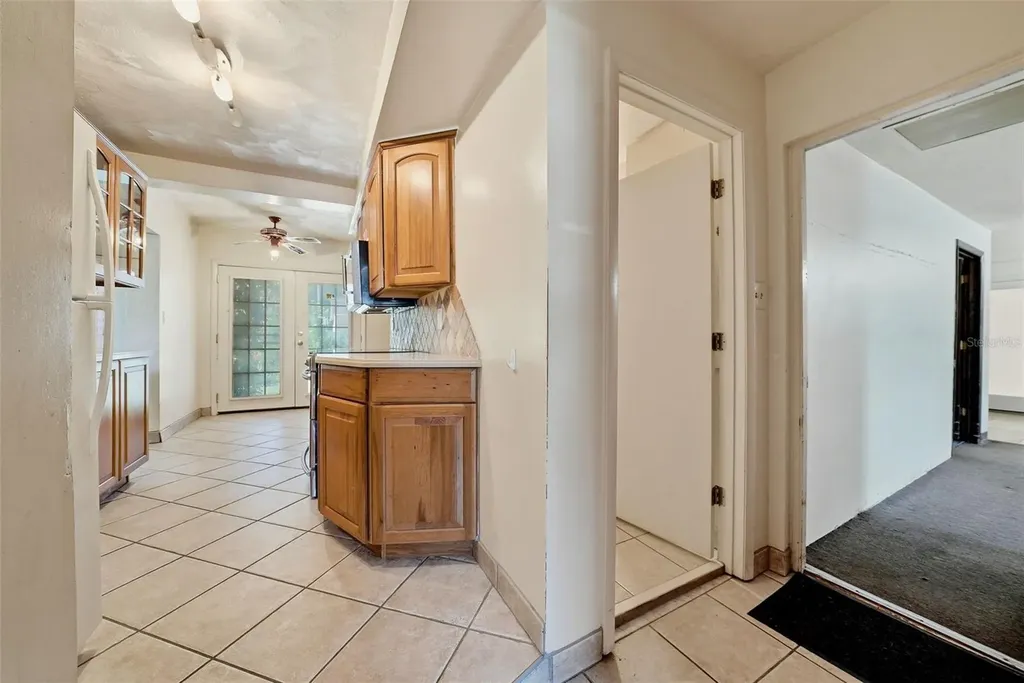 3133 Bay Lane Clearwater FL 33759