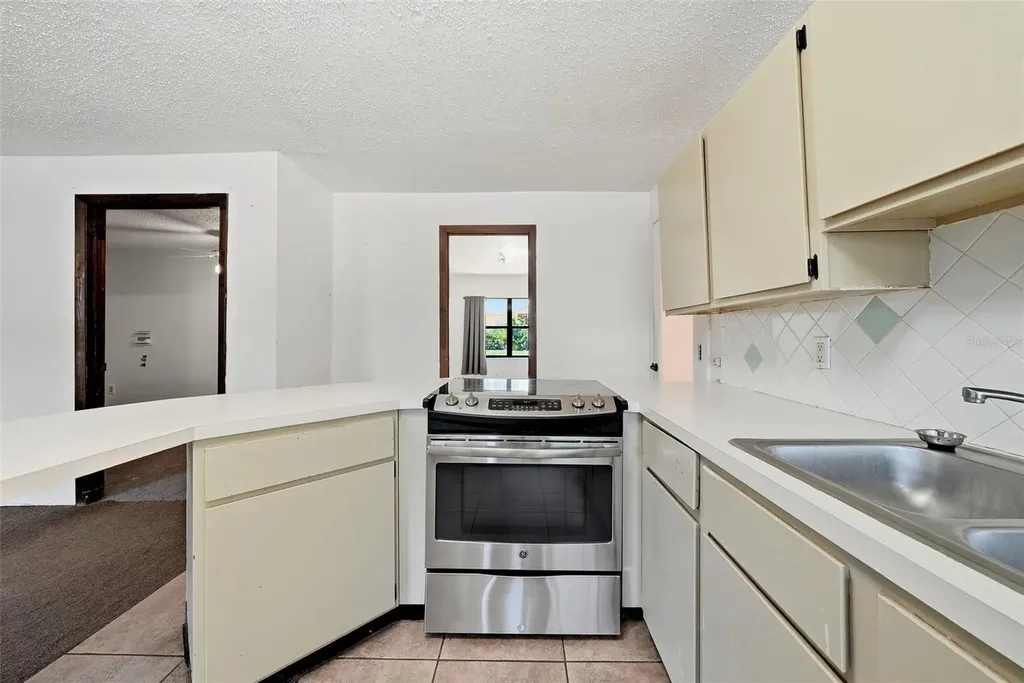 3133 Bay Lane Clearwater FL 33759