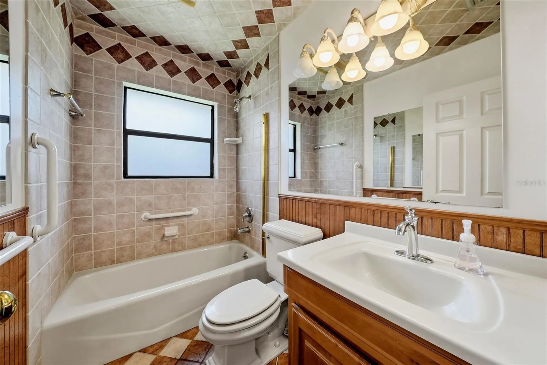 3133 Bay Lane Clearwater FL 33759