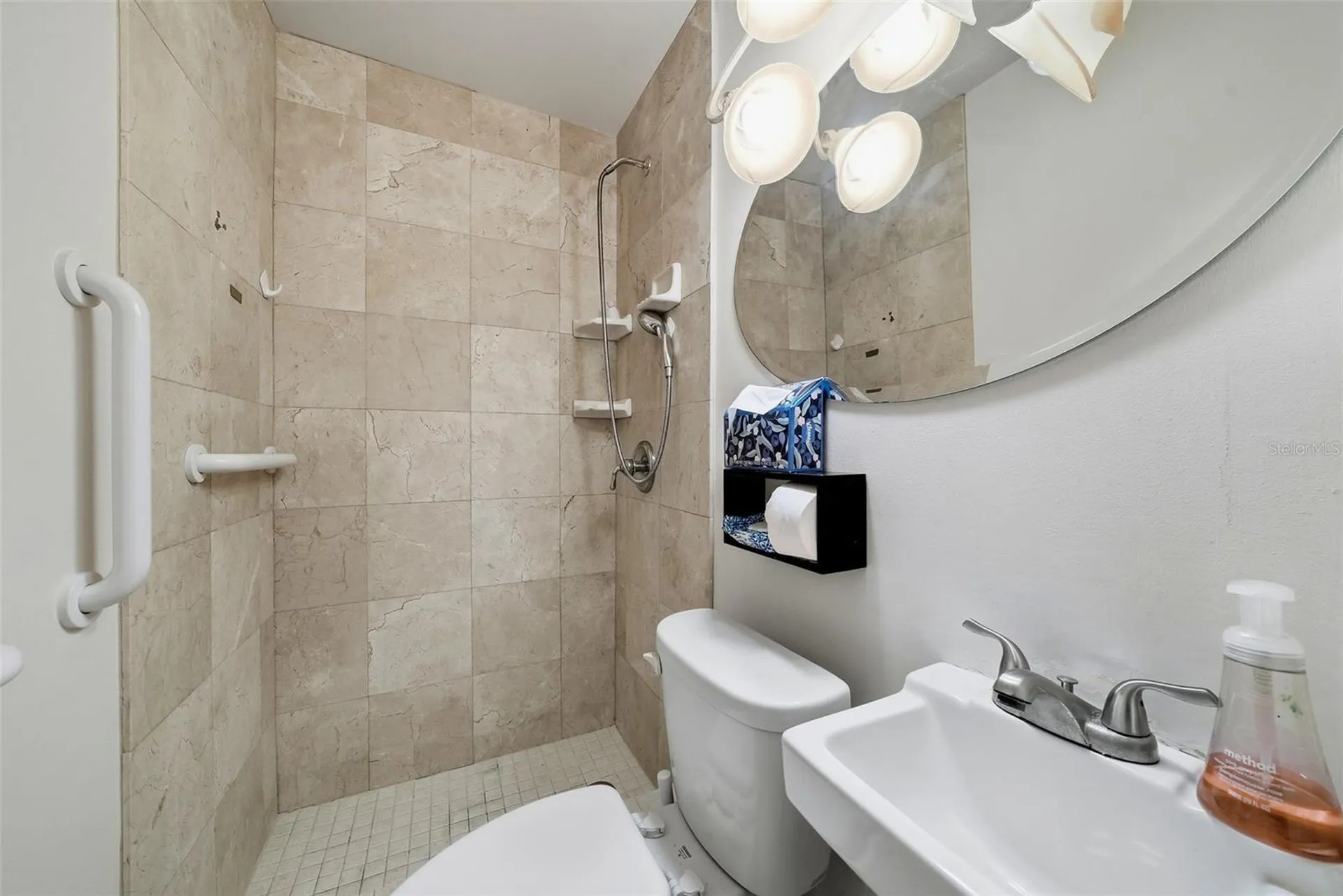 3133 Bay Lane Clearwater FL 33759