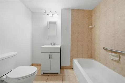 3133 Bay Lane Clearwater FL 33759