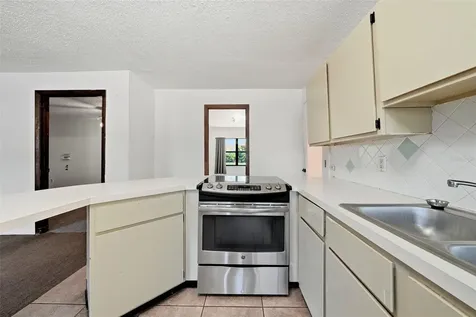 3133 Bay Lane Clearwater FL 33759