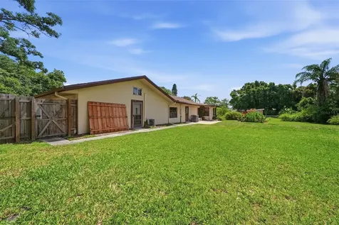 3133 Bay Lane Clearwater FL 33759