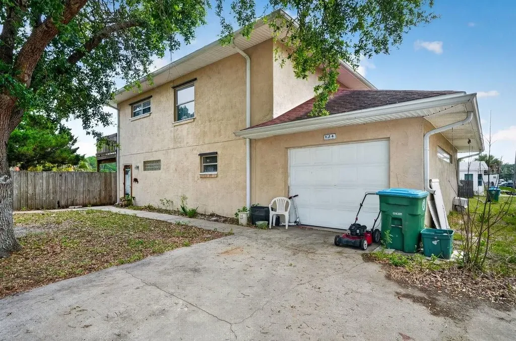 124 Randle Avenue Oak Hill FL 32759
