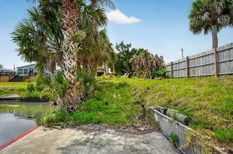 124 Randle Avenue Oak Hill FL 32759