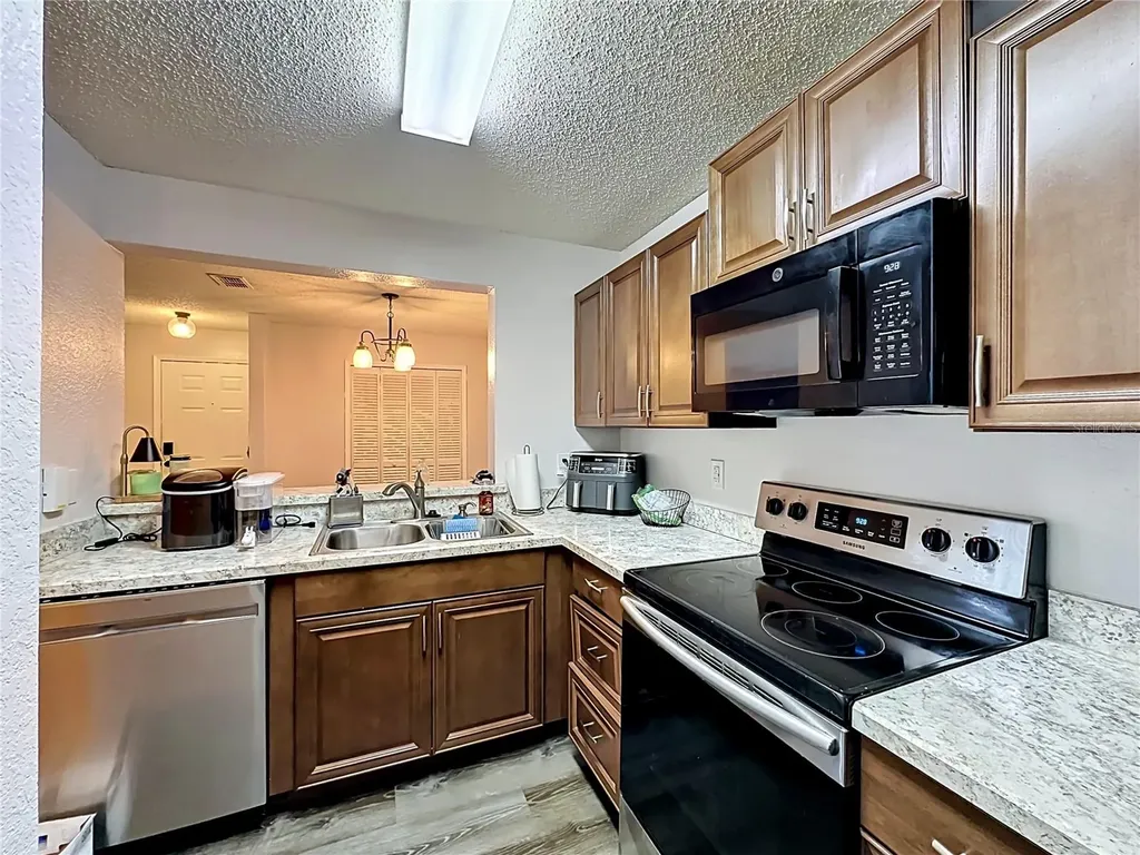 3705 SW 27th Street Gainesville FL 32608