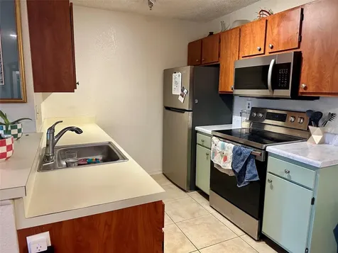 10263 Gandy Boulevard N St Petersburg FL 33702