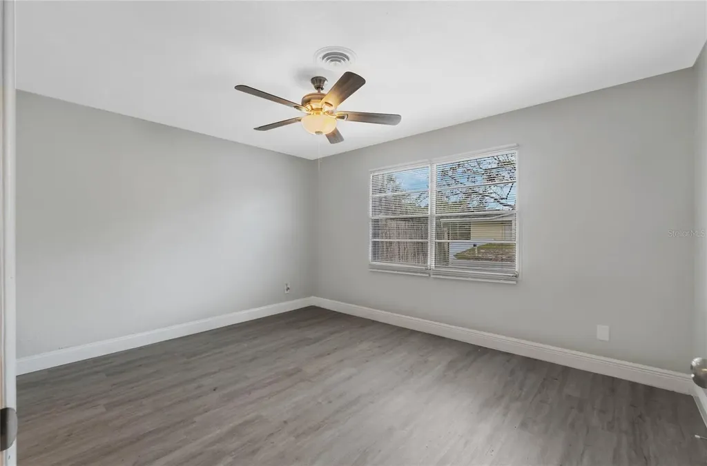 1090 Emerald Drive Mount Dora FL 32757