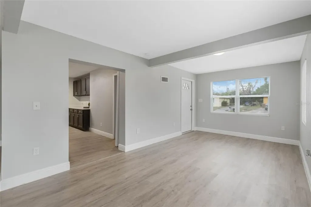 1090 Emerald Drive Mount Dora FL 32757