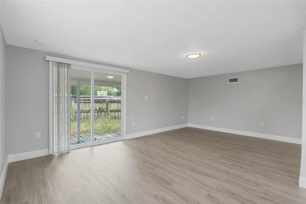 1090 Emerald Drive Mount Dora FL 32757
