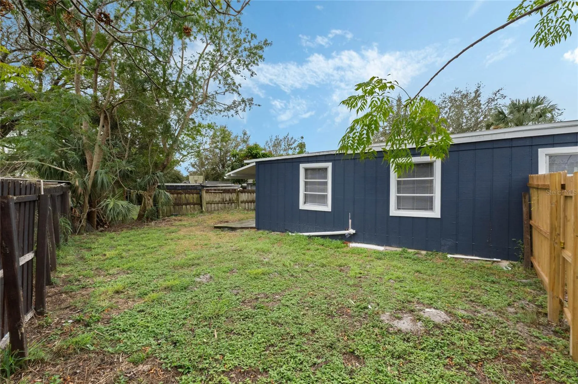 1090 Emerald Drive Mount Dora FL 32757