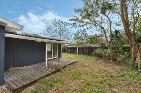 1090 Emerald Drive Mount Dora FL 32757