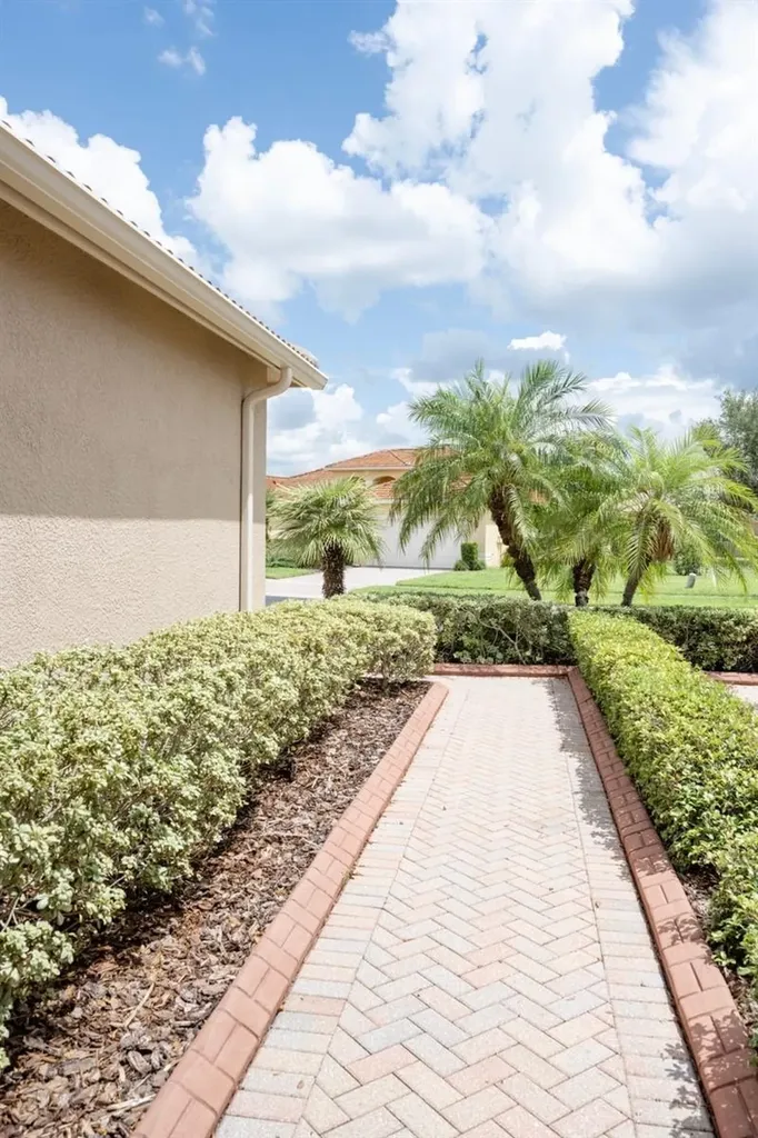 16248 Amethyst Key Drive Wimauma FL 33598