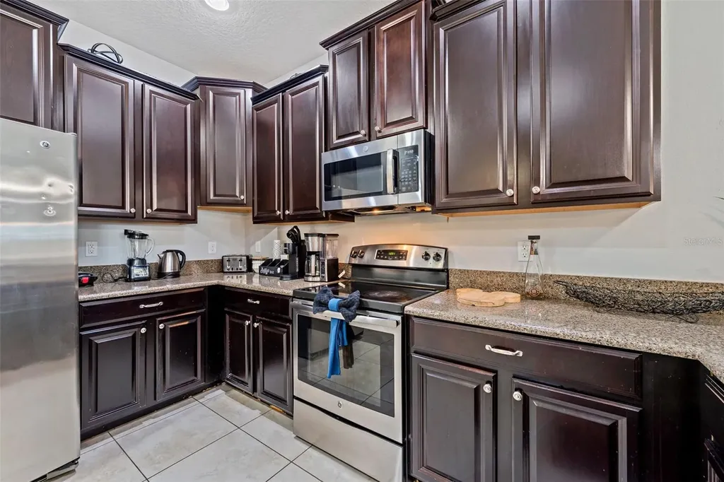 1530 Moon Valley Drive Davenport FL 33896