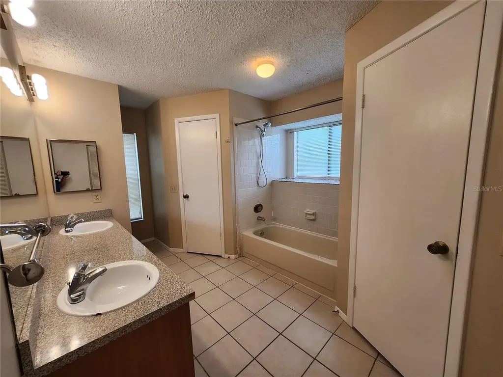 1904 Firethorn Court Brandon FL 33511