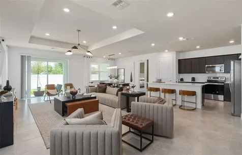 3290 Ellsworth Avenue Davenport FL 33837