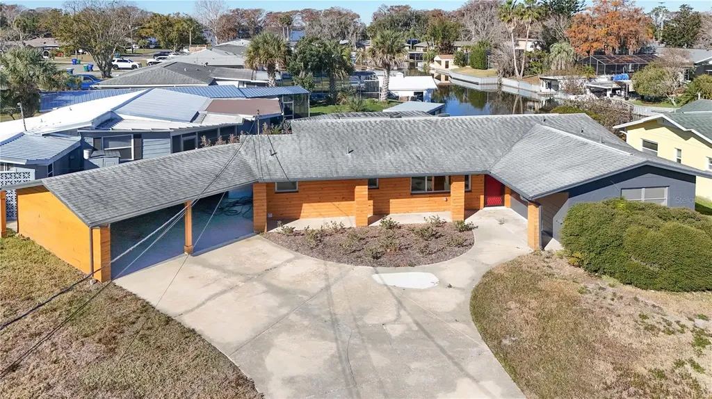 1503 Canal Court Tavares FL 32778