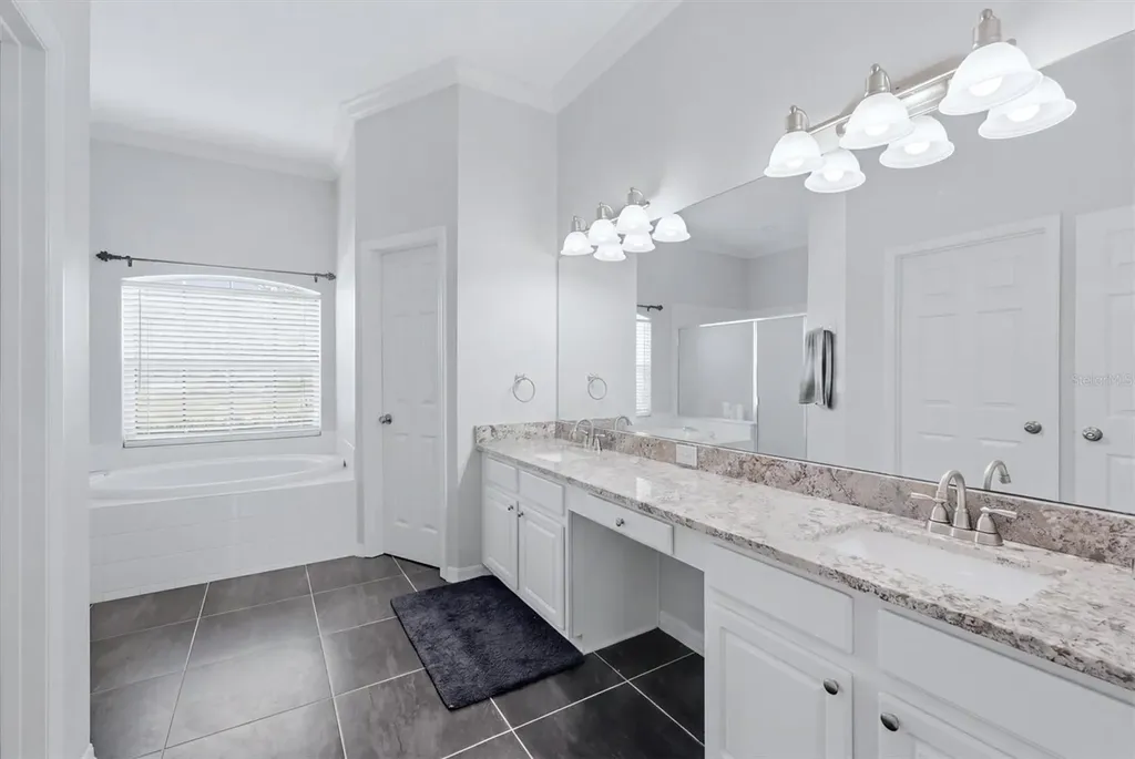 4617 Egmont Drive Bradenton FL 34203