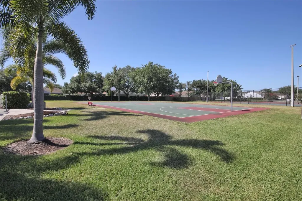 4617 Egmont Drive Bradenton FL 34203