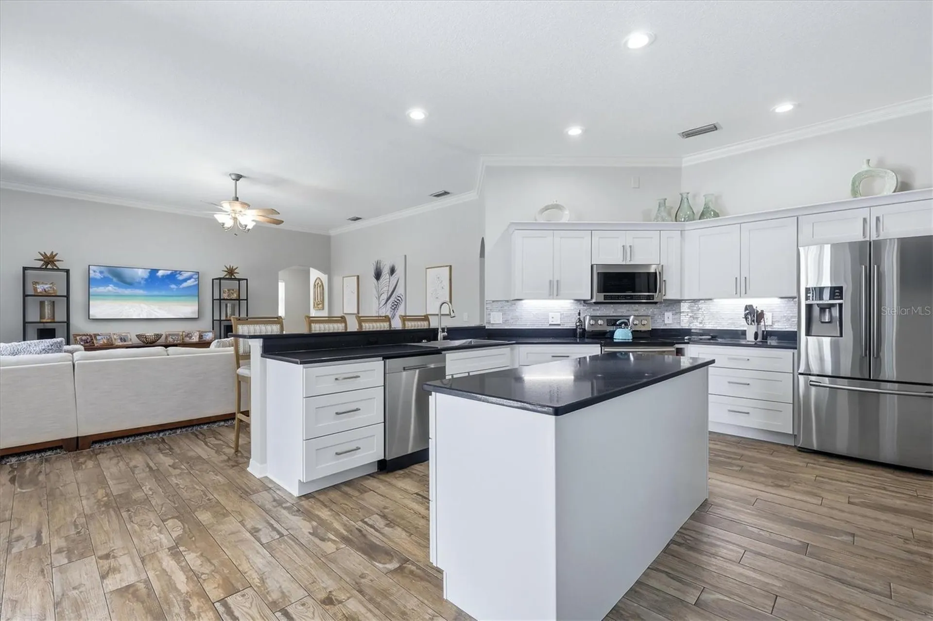 4617 Egmont Drive Bradenton FL 34203