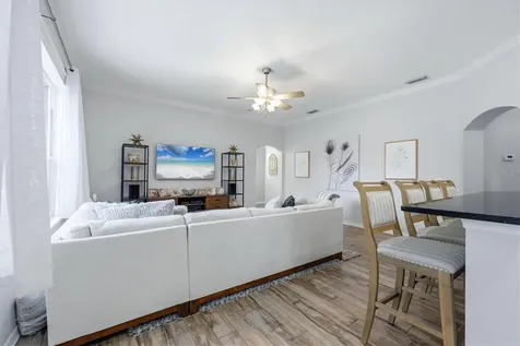 4617 Egmont Drive Bradenton FL 34203