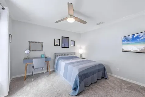 4617 Egmont Drive Bradenton FL 34203