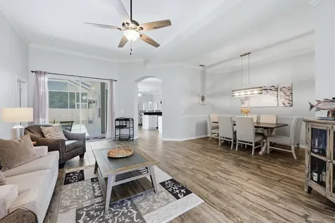 4617 Egmont Drive Bradenton FL 34203