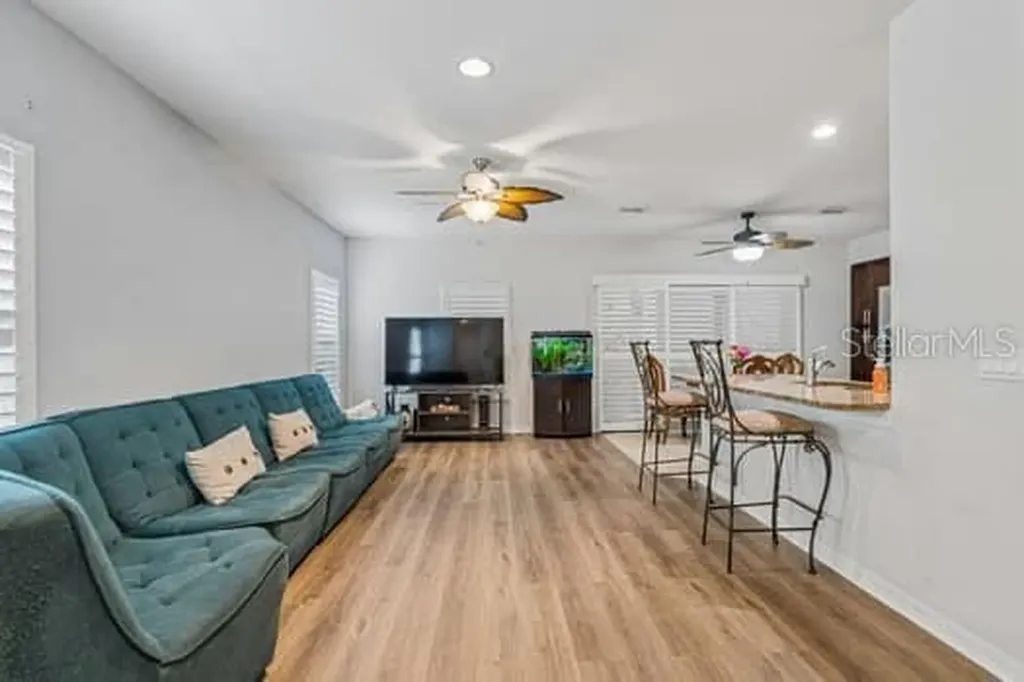 994 Celtic Circle Tarpon Springs FL 34689