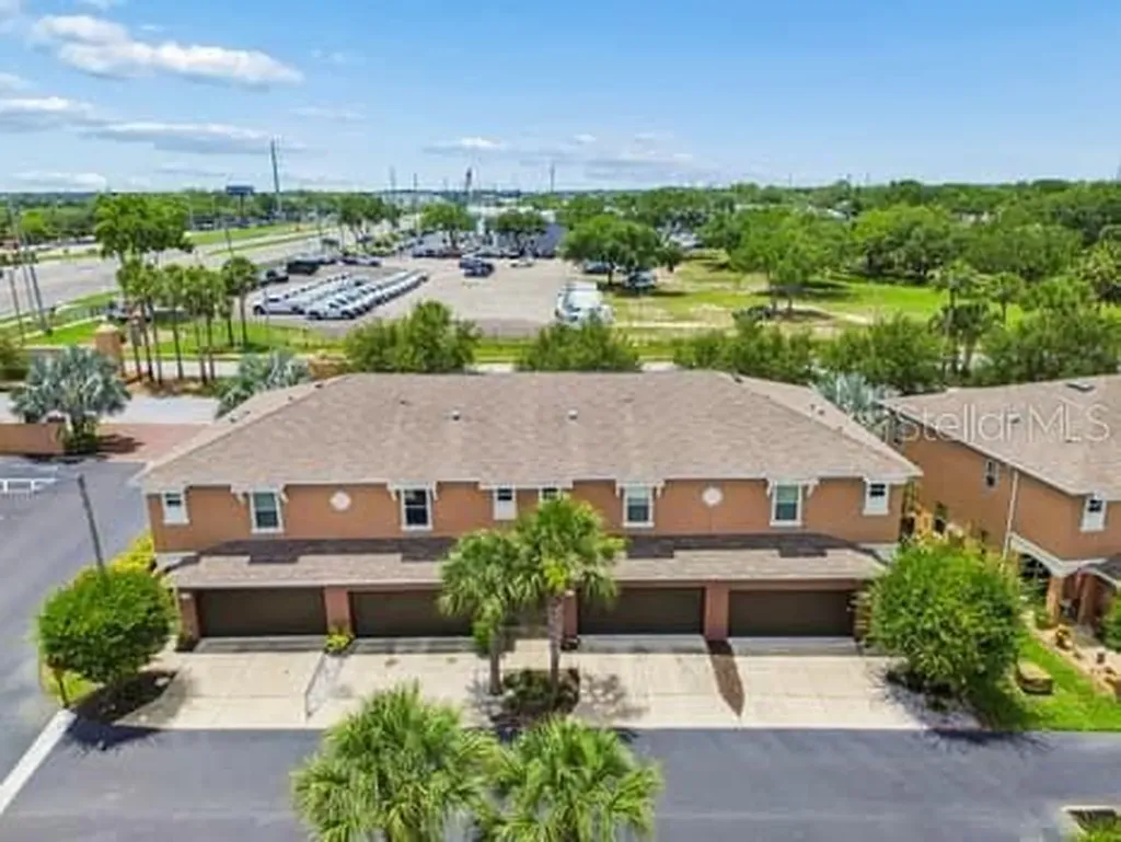 994 Celtic Circle Tarpon Springs FL 34689