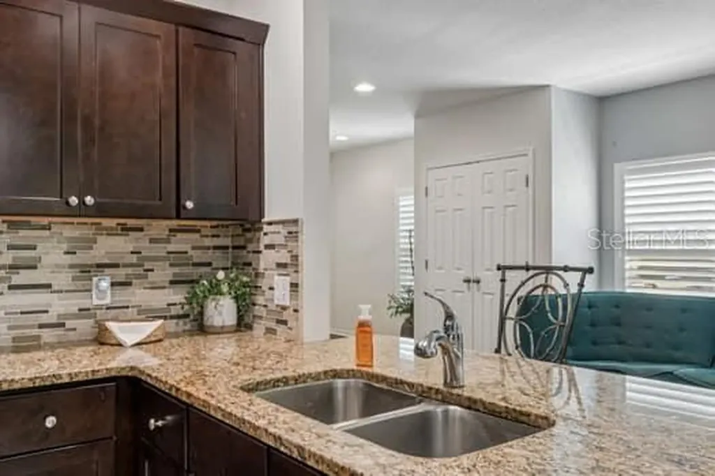 994 Celtic Circle Tarpon Springs FL 34689