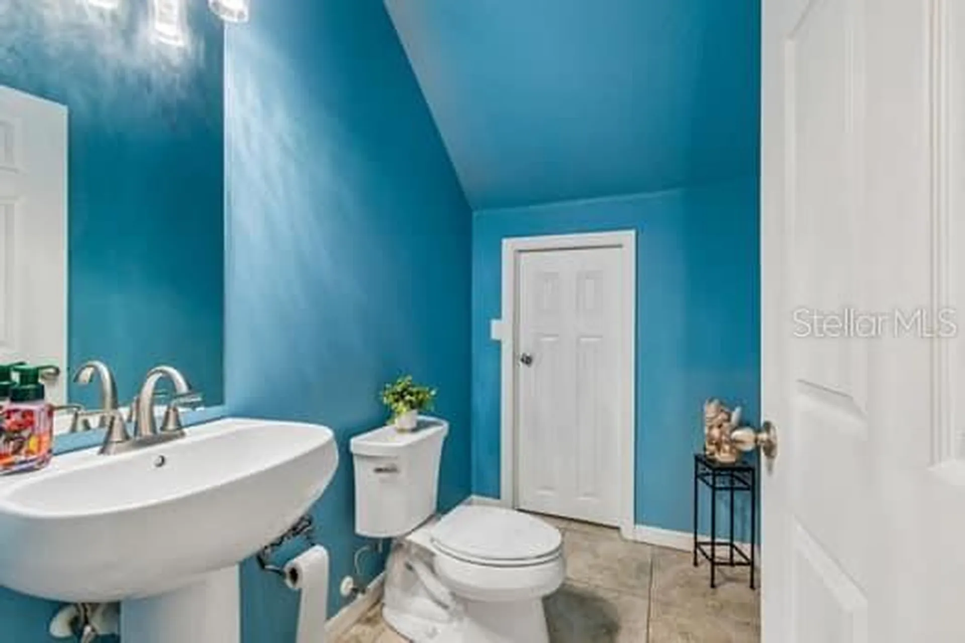 994 Celtic Circle Tarpon Springs FL 34689