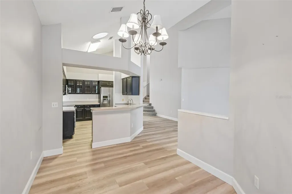 586 Kingsmill Court Oldsmar FL 34677