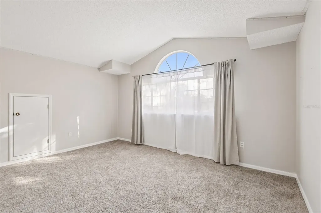 586 Kingsmill Court Oldsmar FL 34677