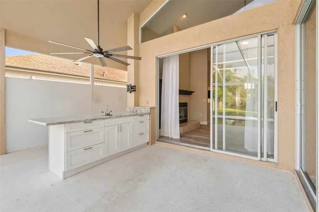 586 Kingsmill Court Oldsmar FL 34677