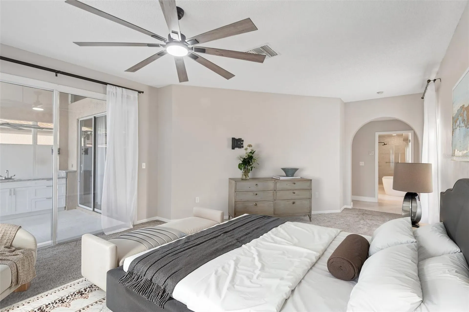 586 Kingsmill Court Oldsmar FL 34677