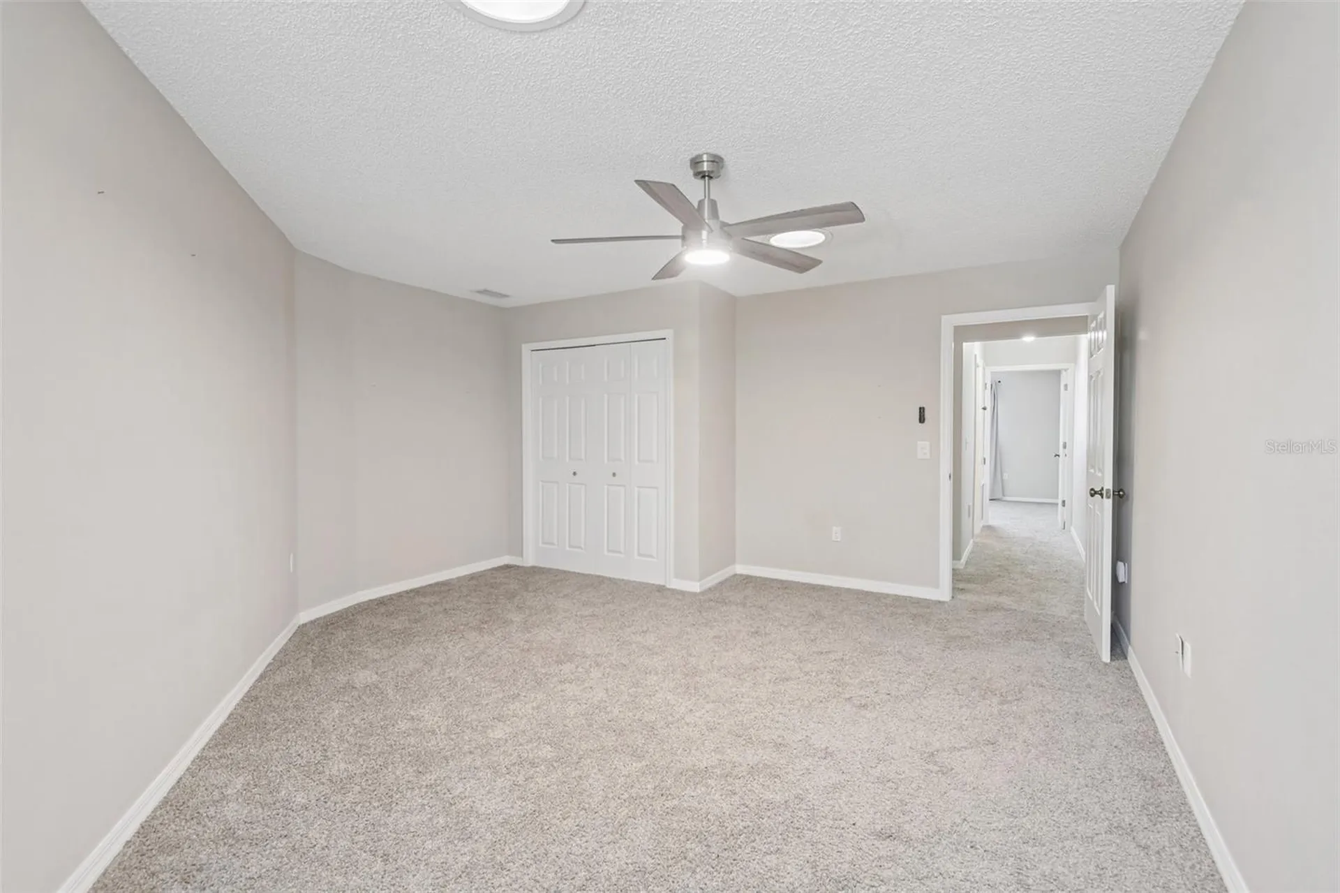 586 Kingsmill Court Oldsmar FL 34677