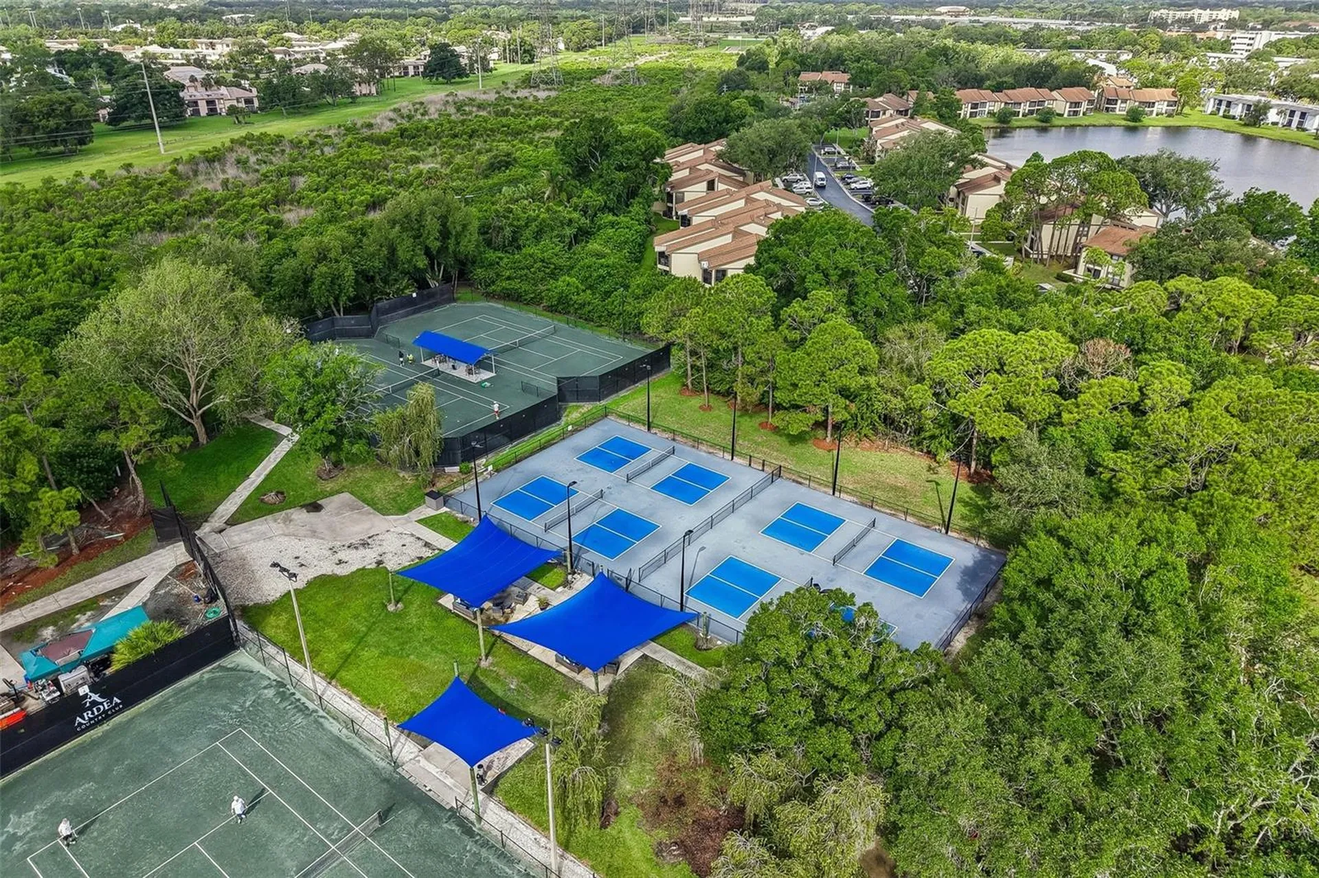 586 Kingsmill Court Oldsmar FL 34677