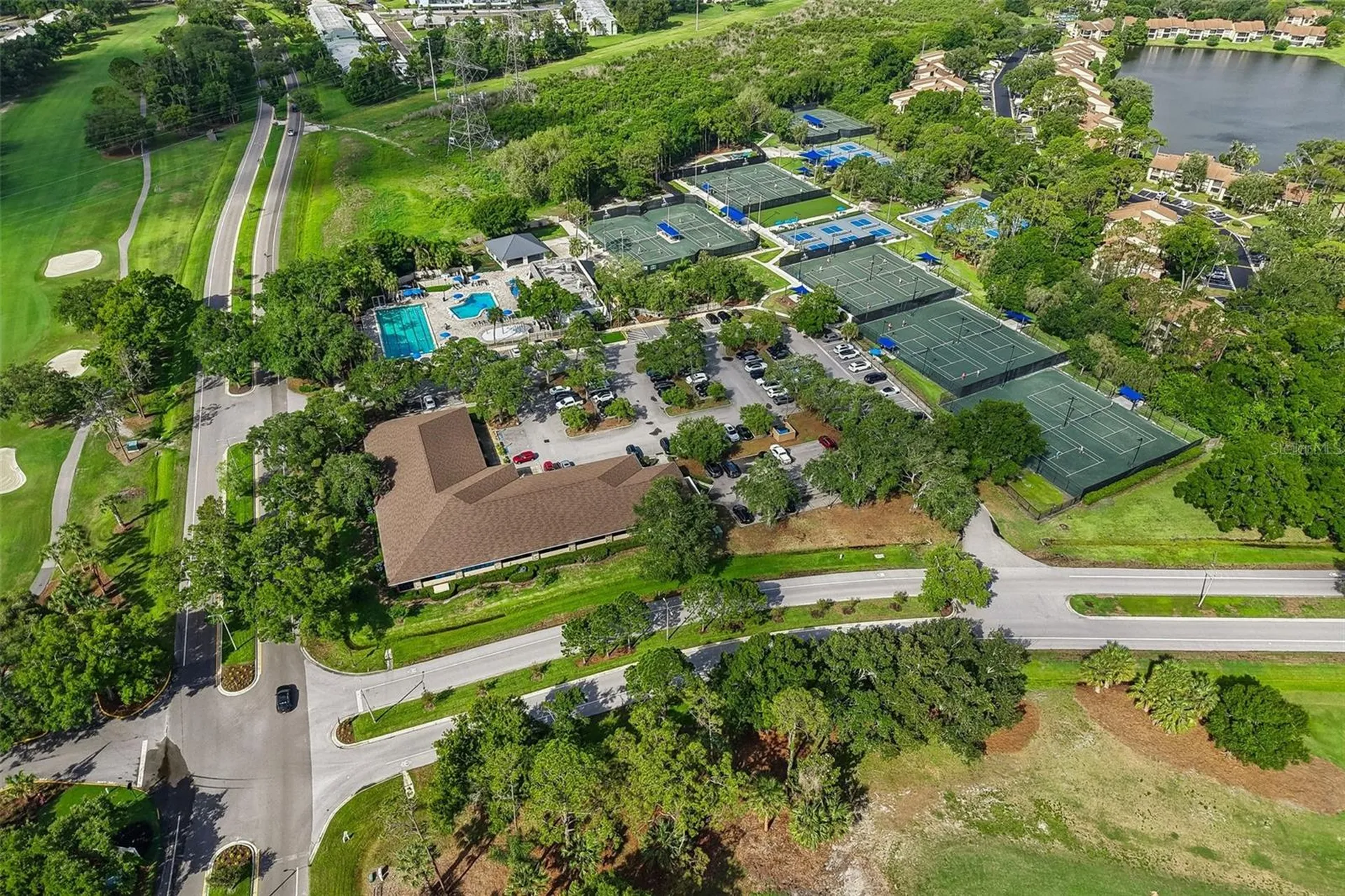 586 Kingsmill Court Oldsmar FL 34677