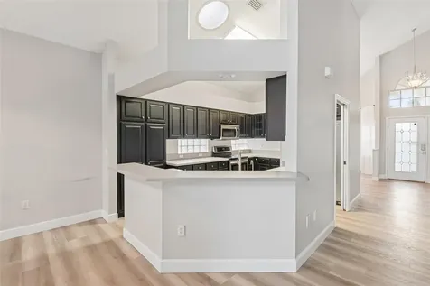 586 Kingsmill Court Oldsmar FL 34677