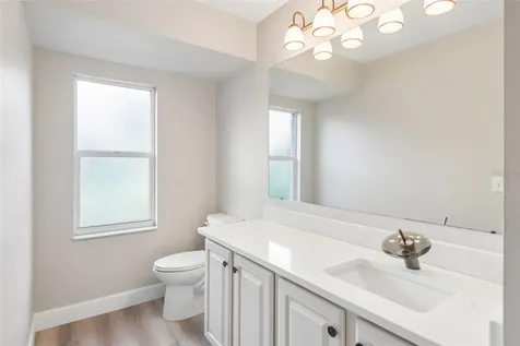 586 Kingsmill Court Oldsmar FL 34677