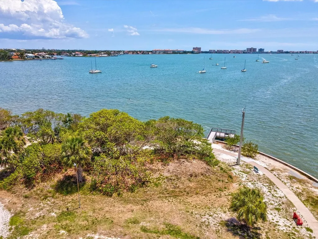 5015 15th Avenue S Gulfport FL 33707