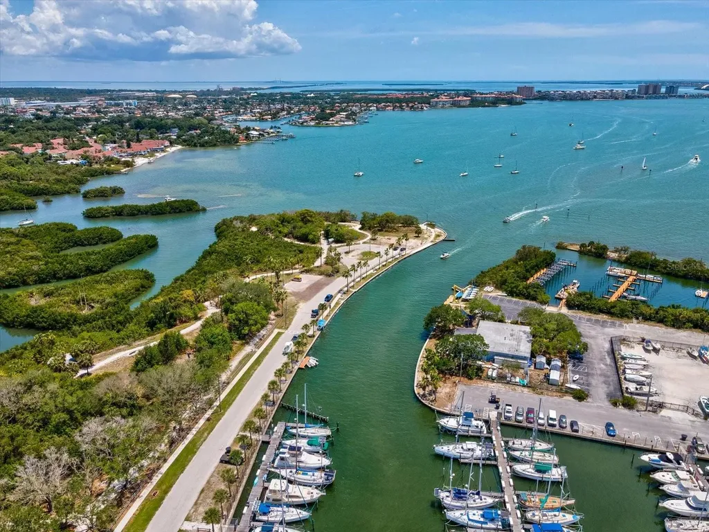 5015 15th Avenue S Gulfport FL 33707