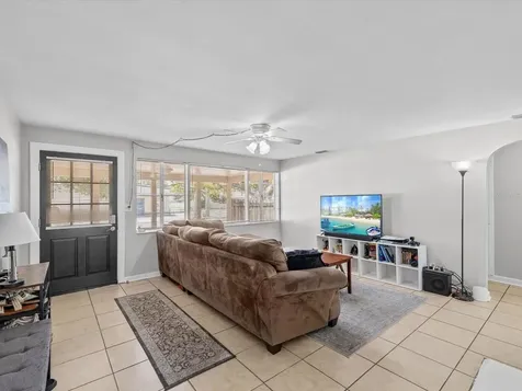 5015 15th Avenue S Gulfport FL 33707