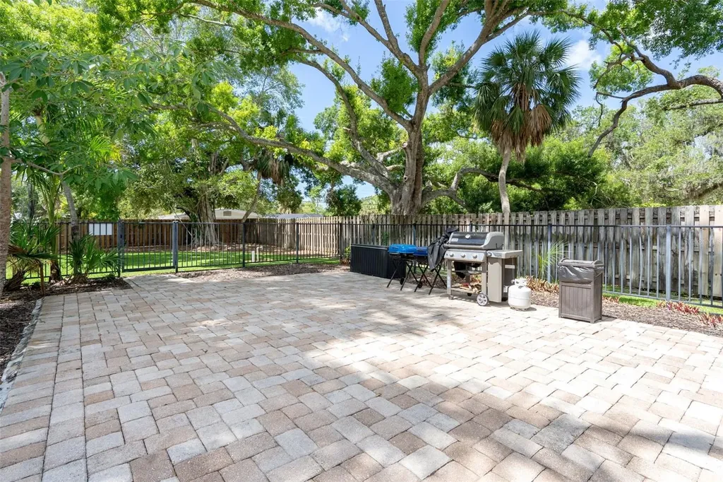 2220 Bahia Vista Street Sarasota FL 34239